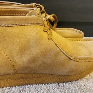 Clarks Tan Suede Desert Boots
